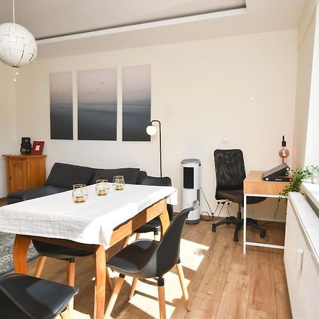 Апартаменты Renovated Stylish Flat At The Castle&Metro Будапешт Экстерьер фото